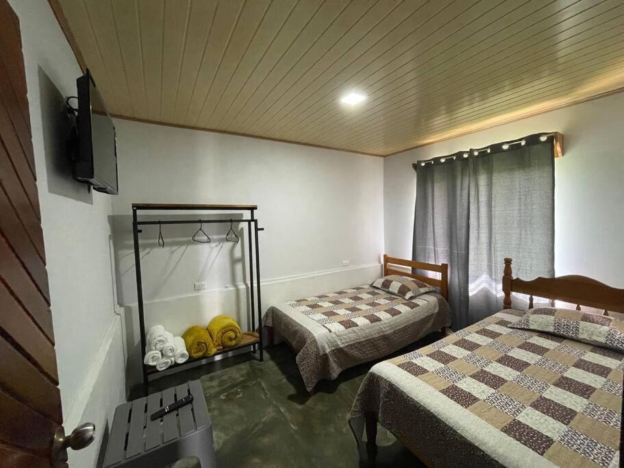 Large & Confortable Family House La Fortuna Buitenkant foto