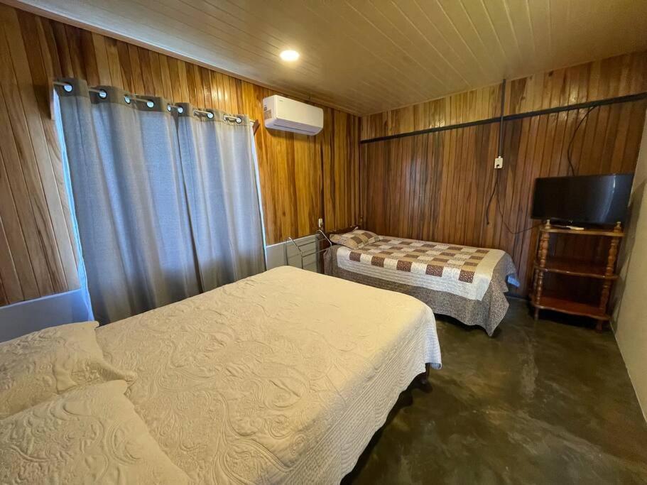 Large & Confortable Family House La Fortuna Buitenkant foto